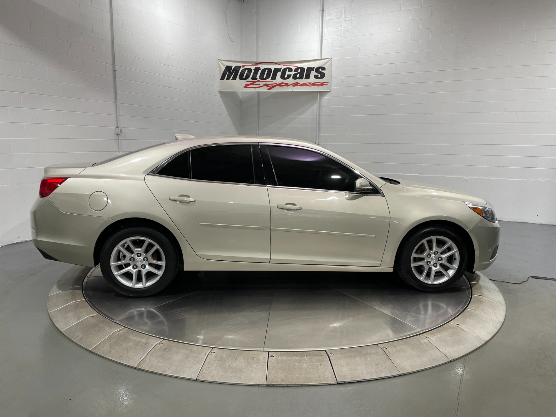 Used-2015-Chevrolet-Malibu-LT-FWD