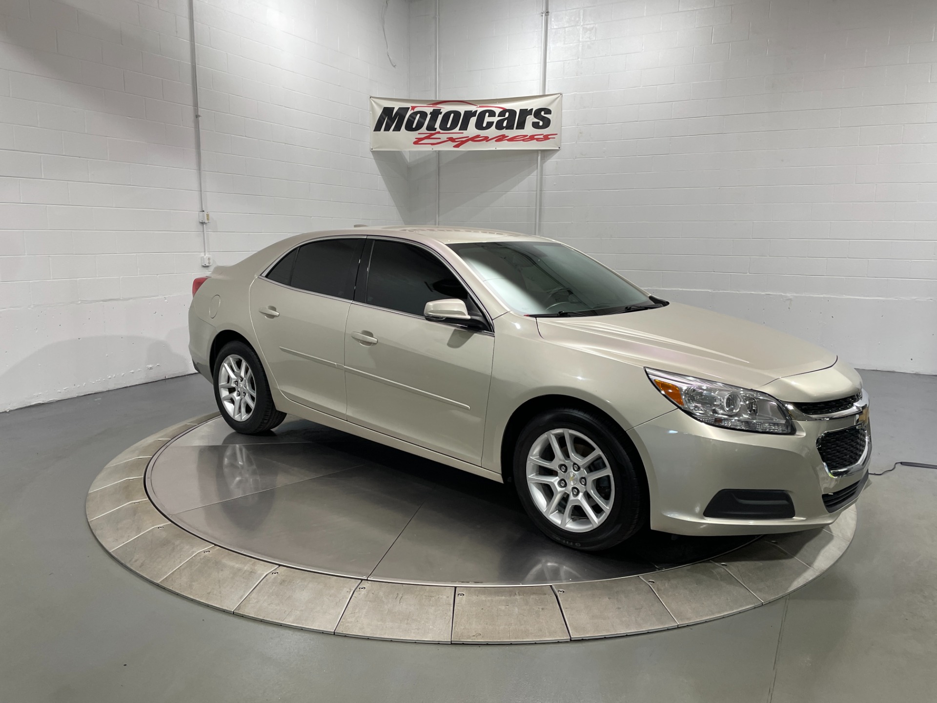 Used-2015-Chevrolet-Malibu-LT-FWD