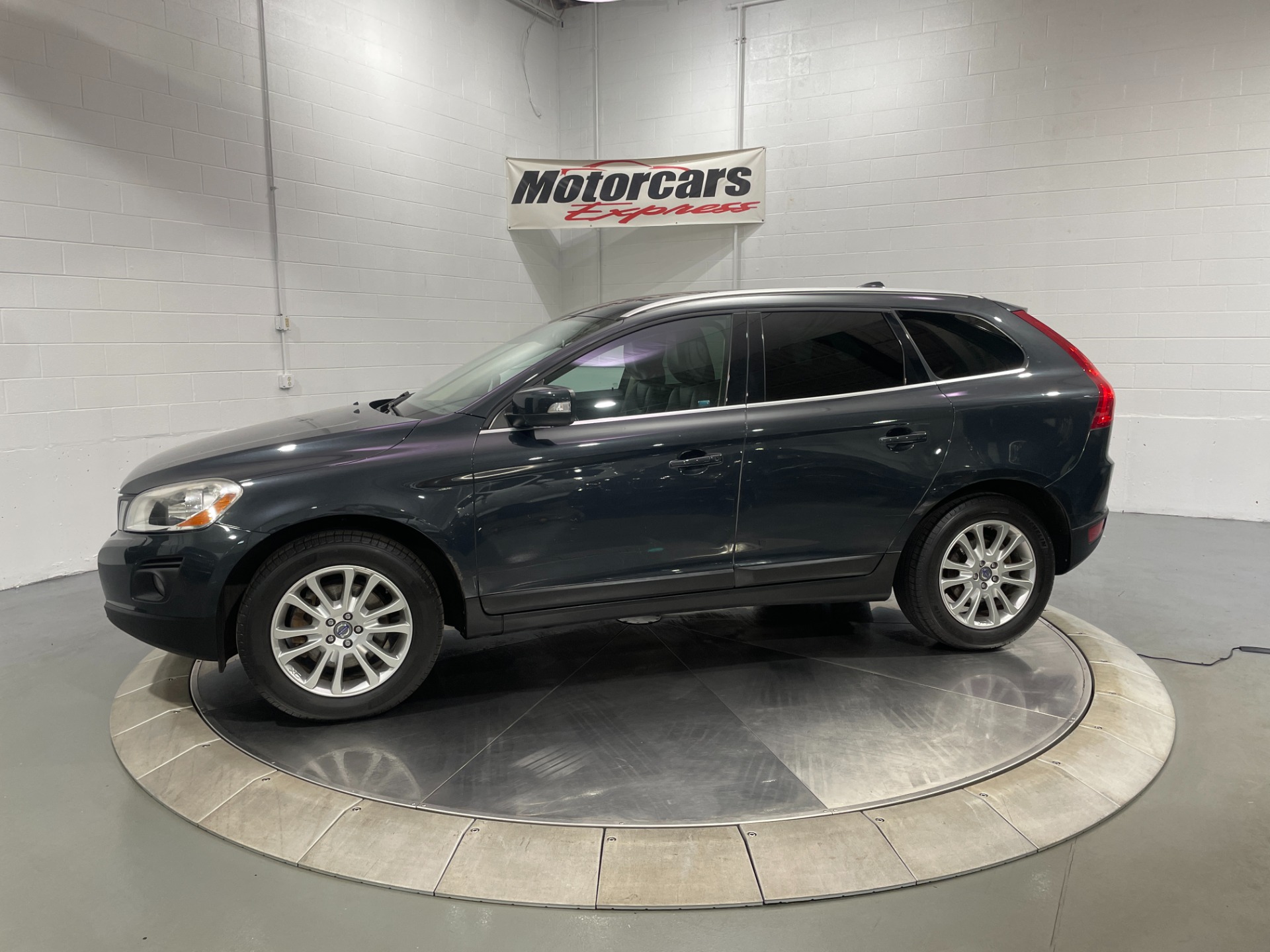 Used-2010-Volvo-XC60-T6-AWD