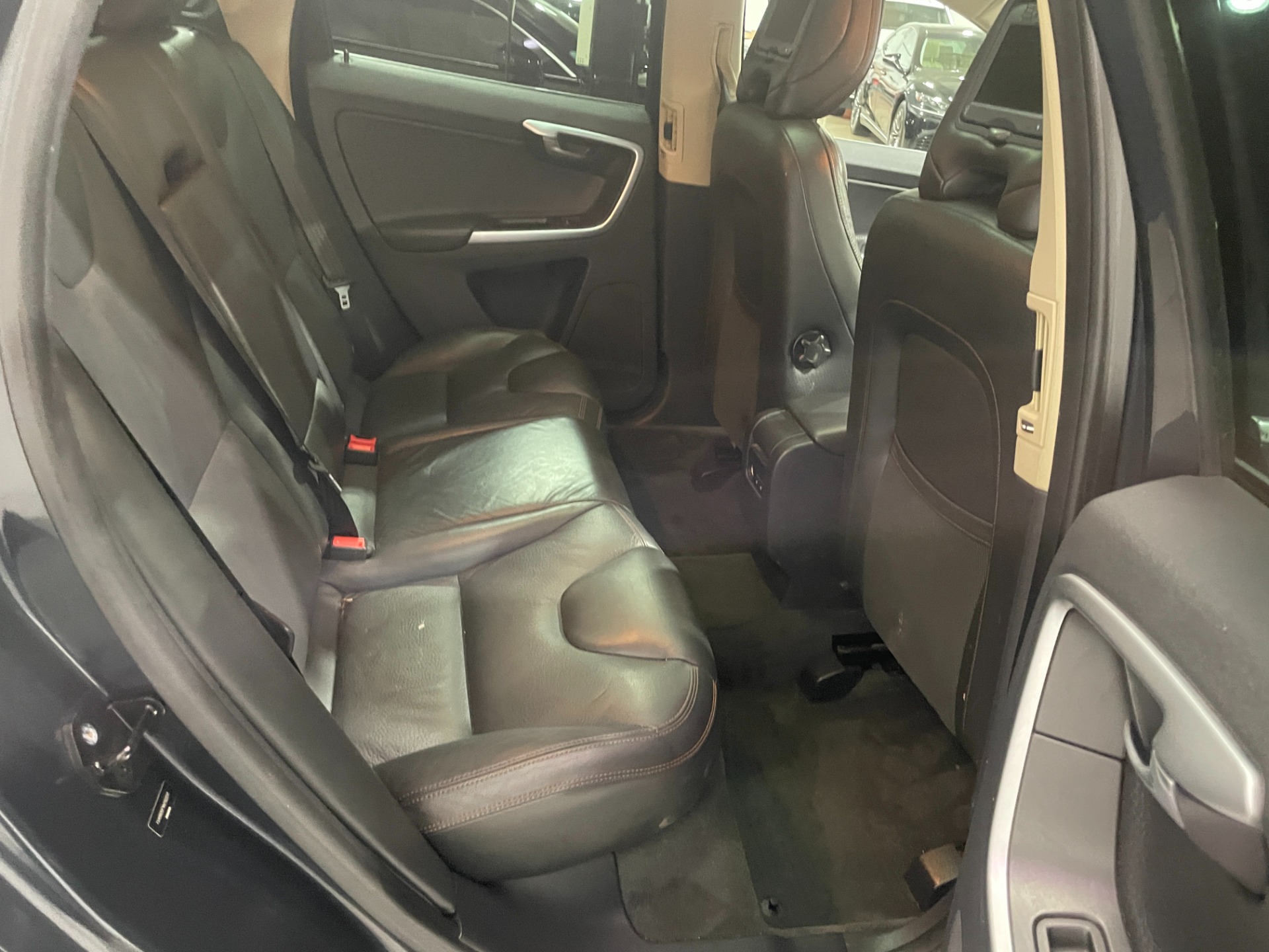 Used-2010-Volvo-XC60-T6-AWD
