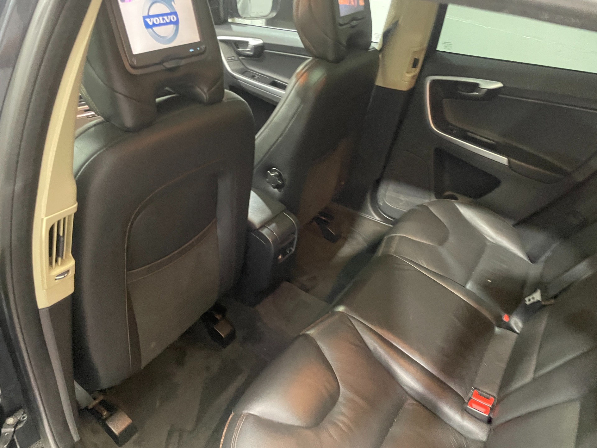Used-2010-Volvo-XC60-T6-AWD