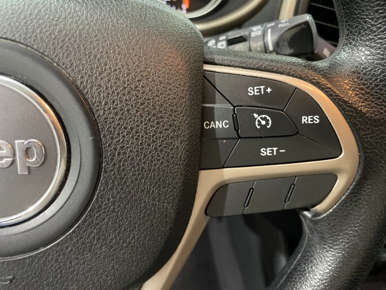 Used-2016-Jeep-Cherokee-Sport-4X4