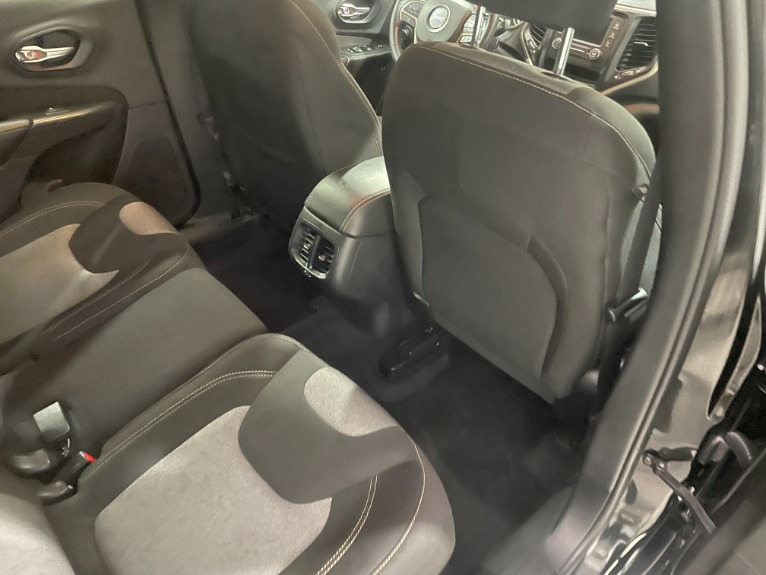 Used-2016-Jeep-Cherokee-Sport-4X4