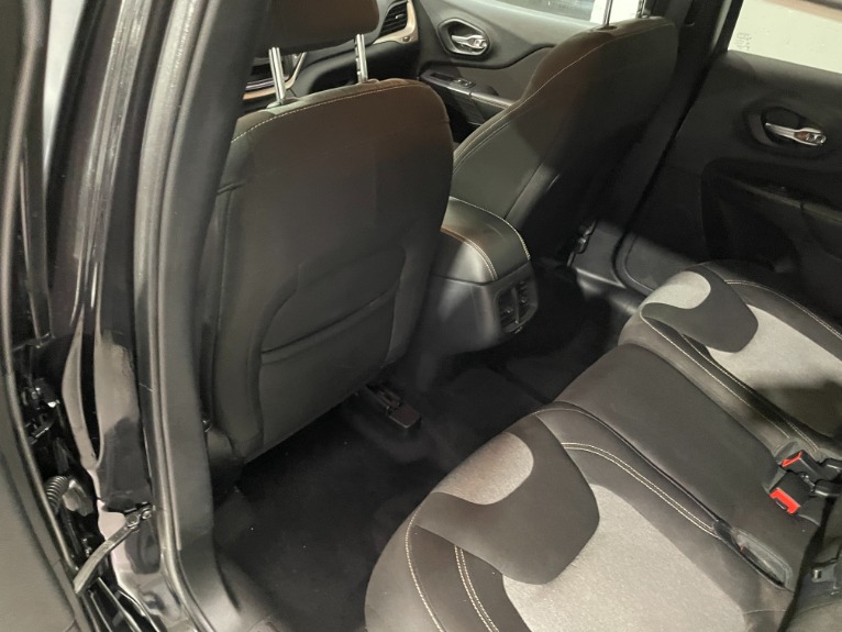 Used-2016-Jeep-Cherokee-Sport-4X4