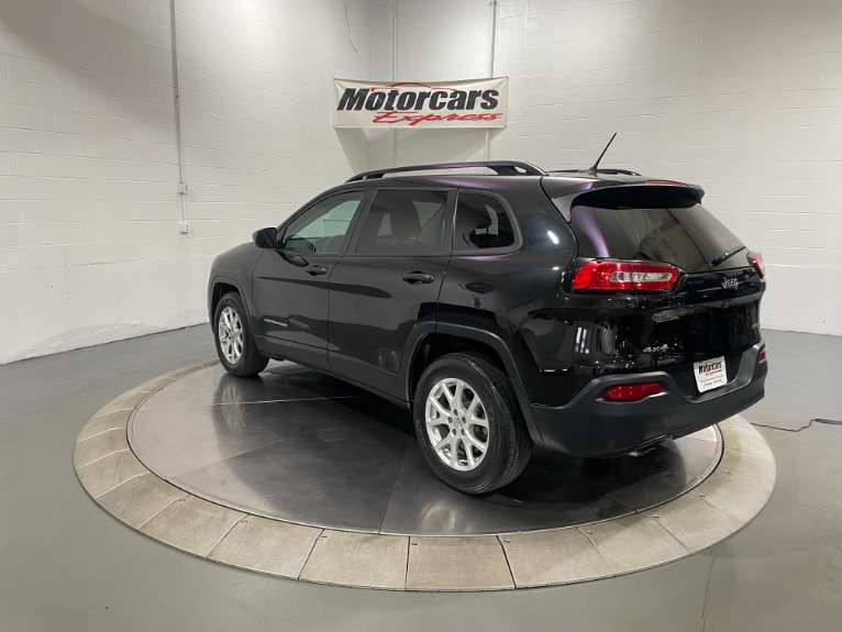 Used-2016-Jeep-Cherokee-Sport-4X4