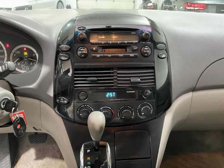 Used-2005-Toyota-Sienna-LE-7-Passenger-FWD
