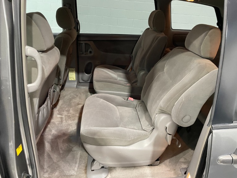 Used-2005-Toyota-Sienna-LE-7-Passenger-FWD