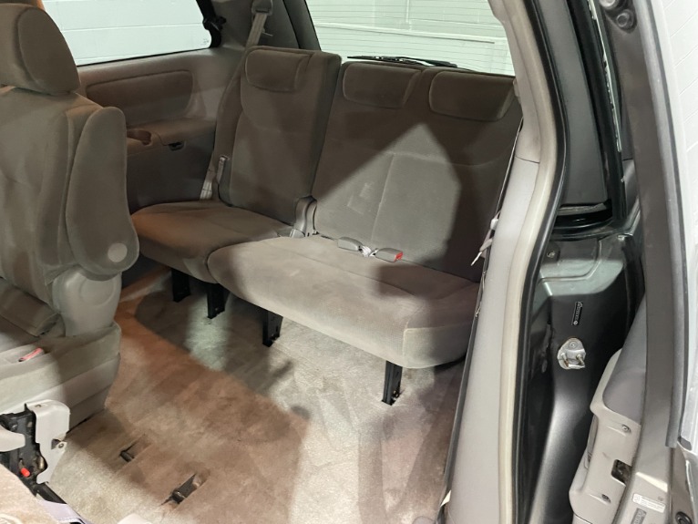 Used-2005-Toyota-Sienna-LE-7-Passenger-FWD