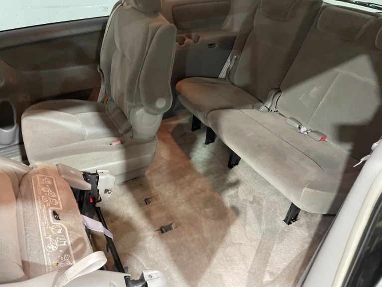 Used-2005-Toyota-Sienna-LE-7-Passenger-FWD
