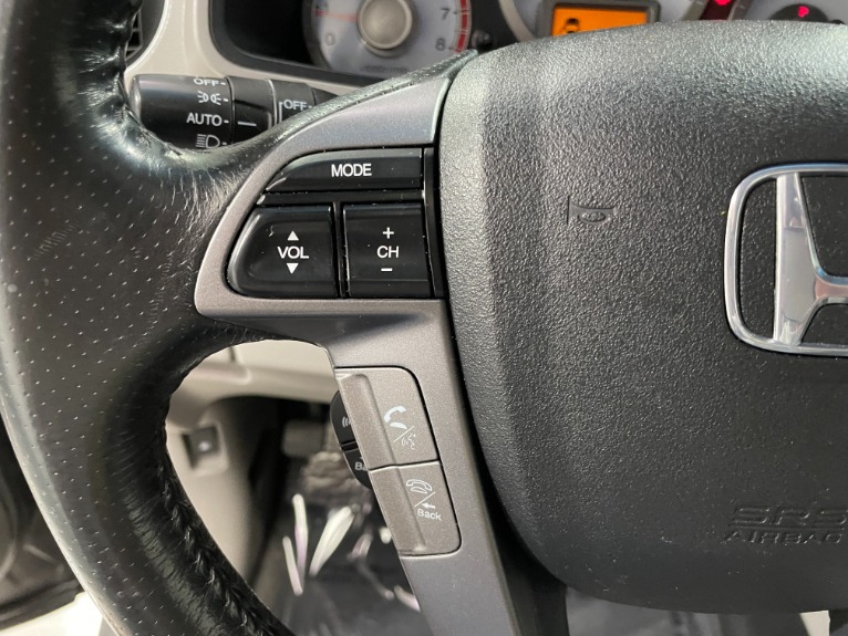 Used-2011-Honda-Pilot-Touring-4X4