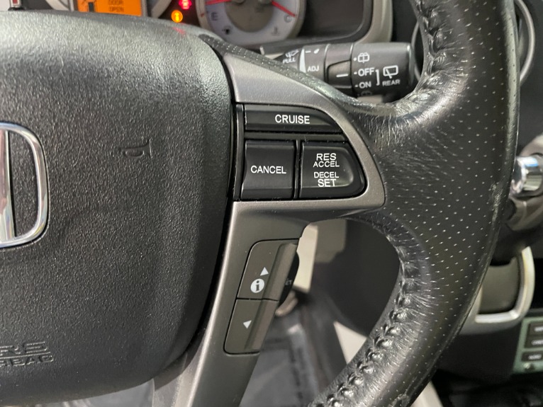 Used-2011-Honda-Pilot-Touring-4X4
