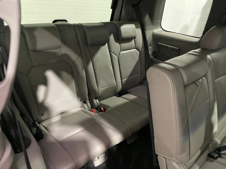 Used-2011-Honda-Pilot-Touring-4X4