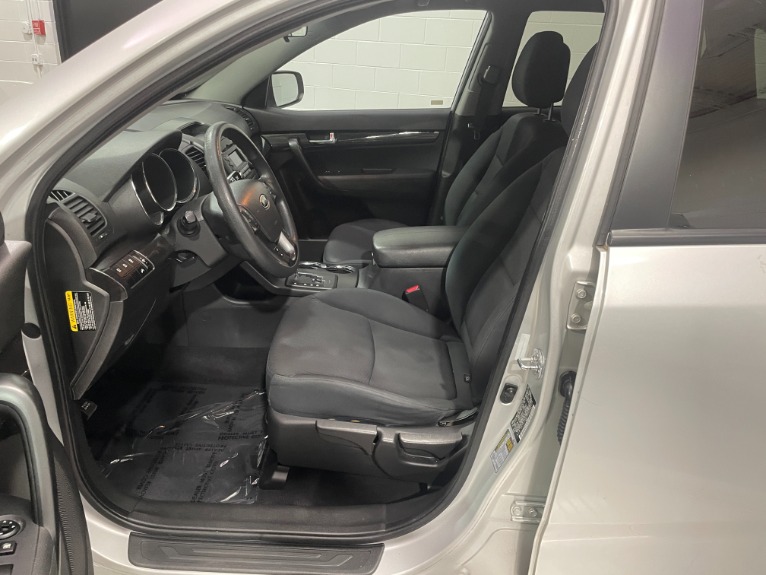 Used-2013-Kia-Sorento-LX-FWD