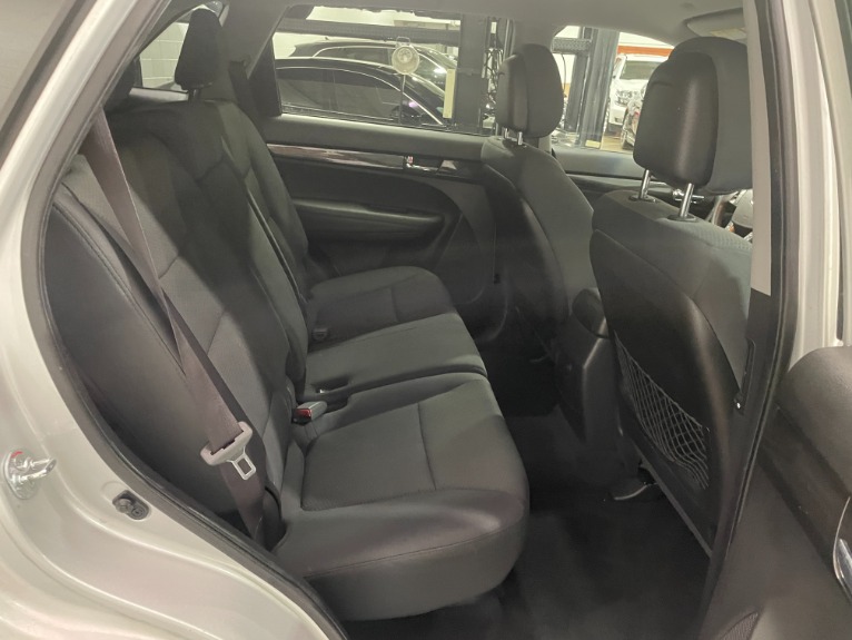 Used-2013-Kia-Sorento-LX-FWD