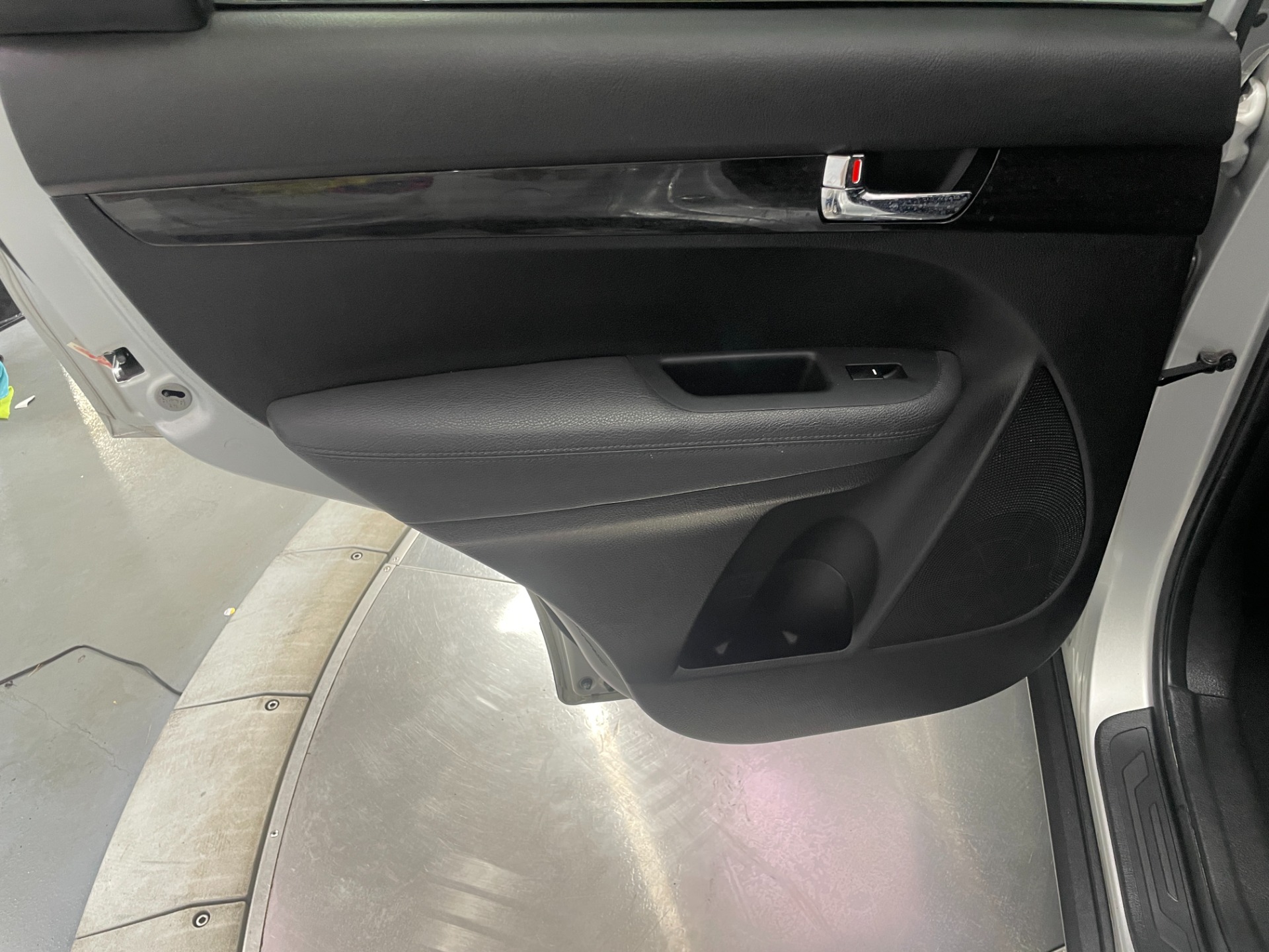 Used-2013-Kia-Sorento-LX-FWD