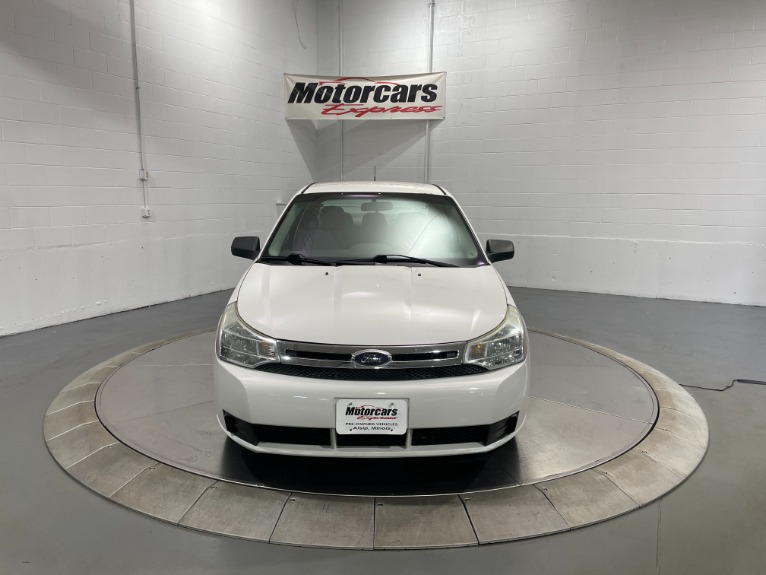 Used-2009-Ford-Focus-SE-FWD