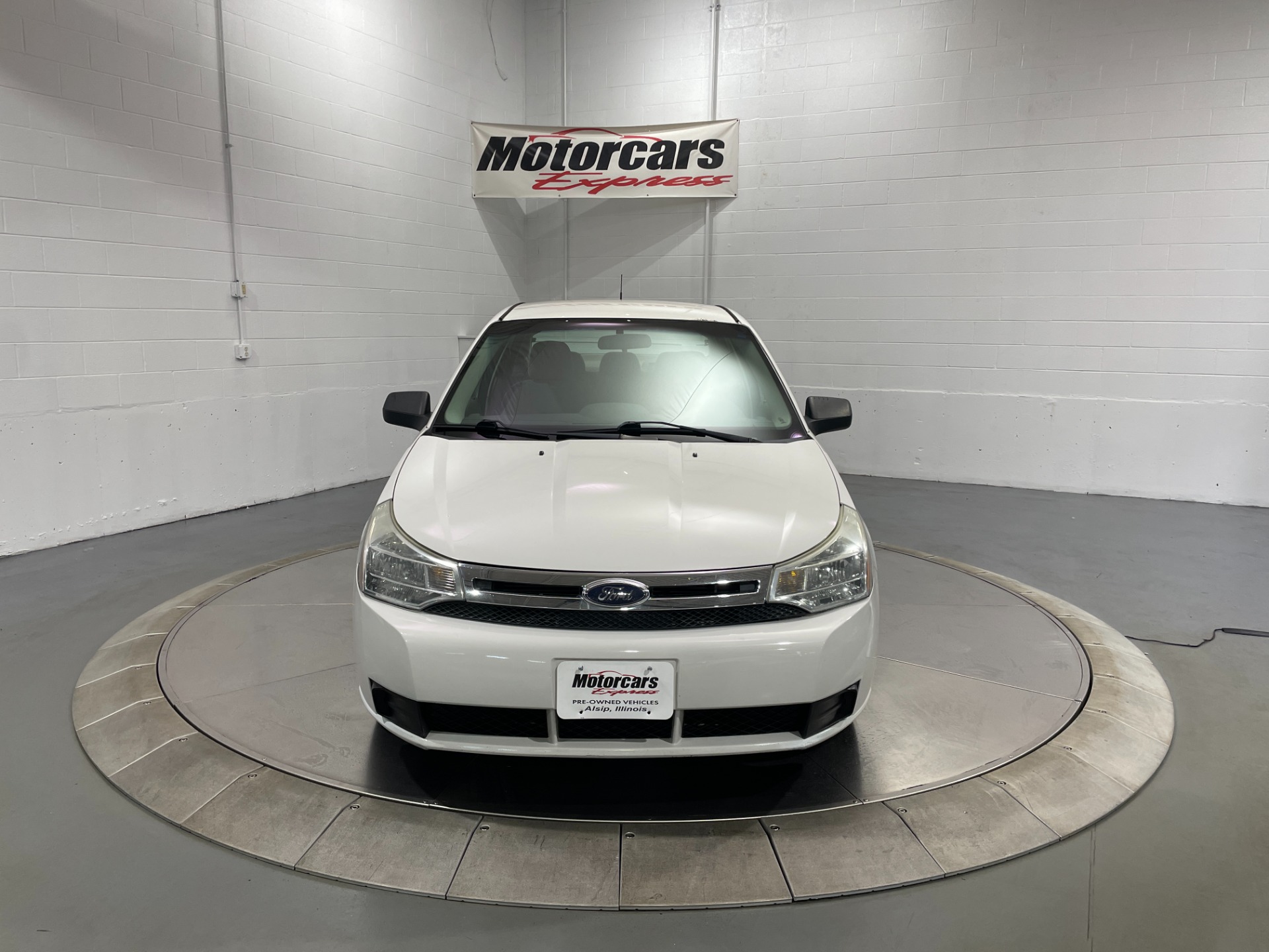 Used-2009-Ford-Focus-SE-FWD