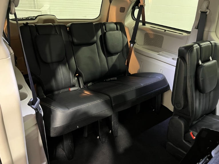 Used-2016-Chrysler-Town-and-Country-Touring-FWD