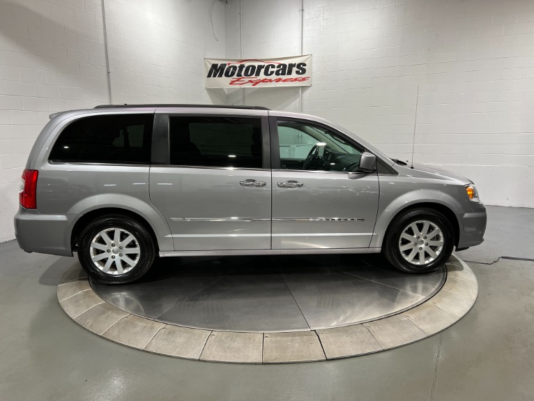 Used-2016-Chrysler-Town-and-Country-Touring-FWD