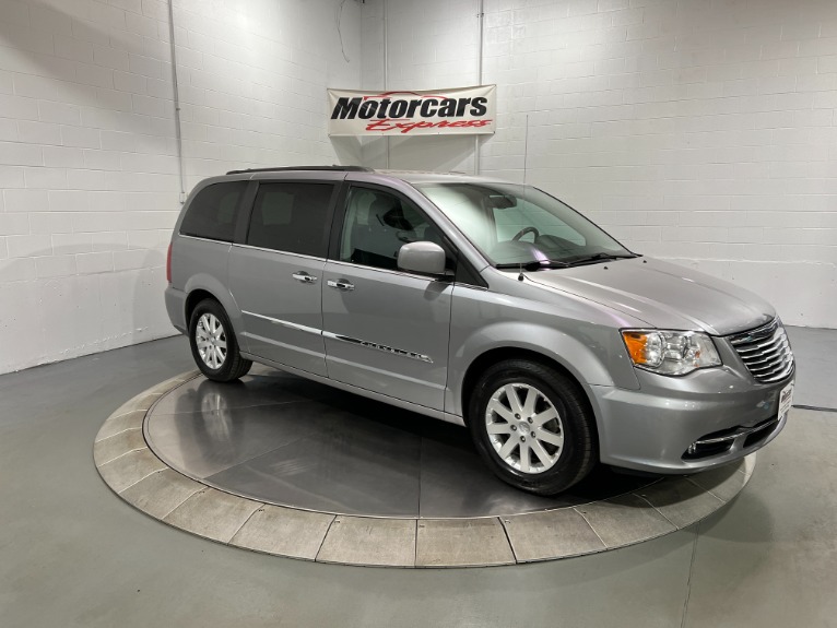 Used-2016-Chrysler-Town-and-Country-Touring-FWD