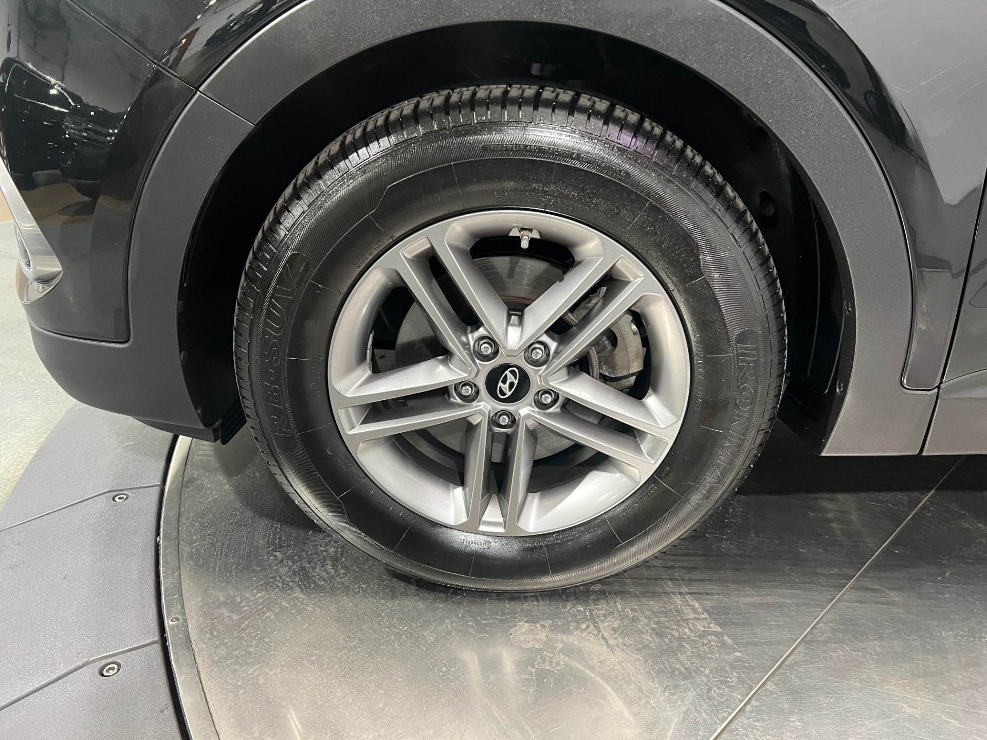 Used-2017-Hyundai-SANTA-FE-Sport-24L-AWD