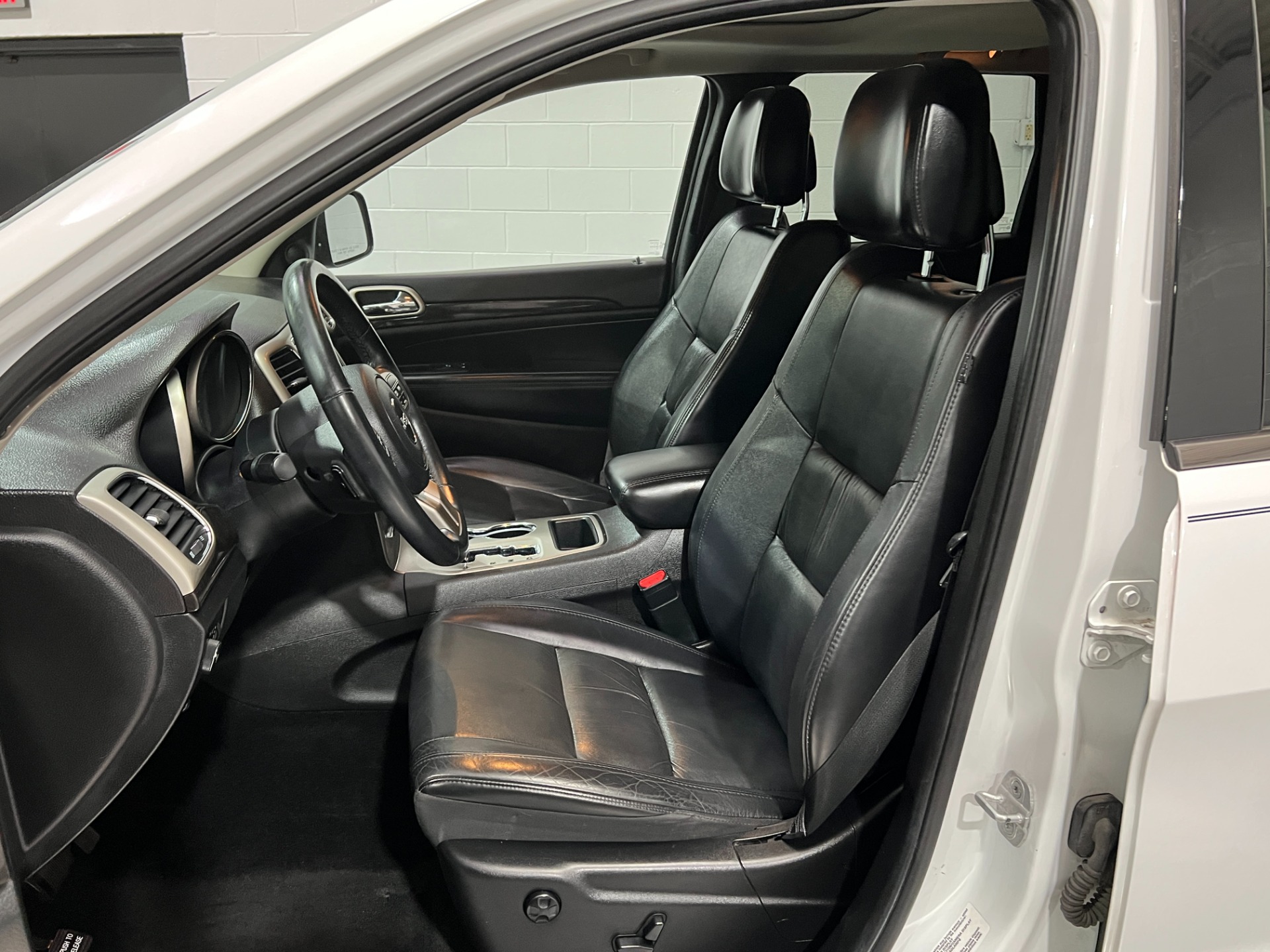 Used-2013-Jeep-Grand-Cherokee-Laredo-4X4