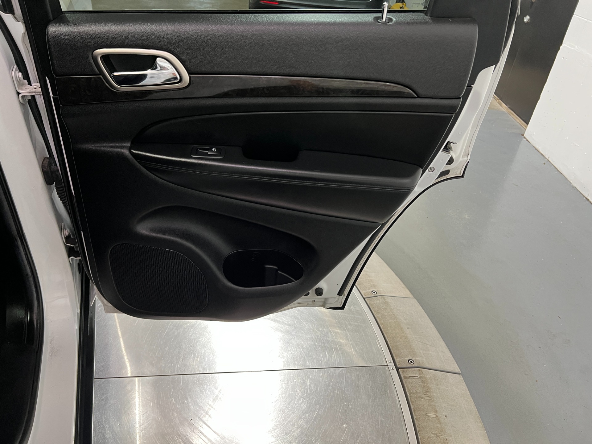 Used-2013-Jeep-Grand-Cherokee-Laredo-4X4