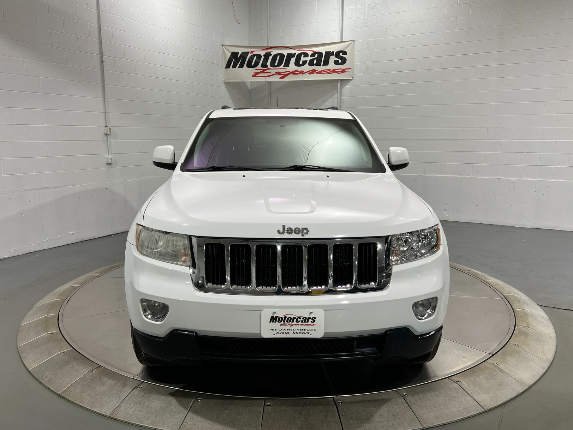 Used-2013-Jeep-Grand-Cherokee-Laredo-4X4