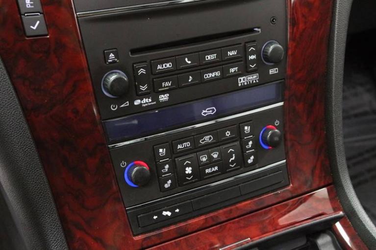 Used-2014-Cadillac-Escalade-Luxury-AWD-4dr-SUV