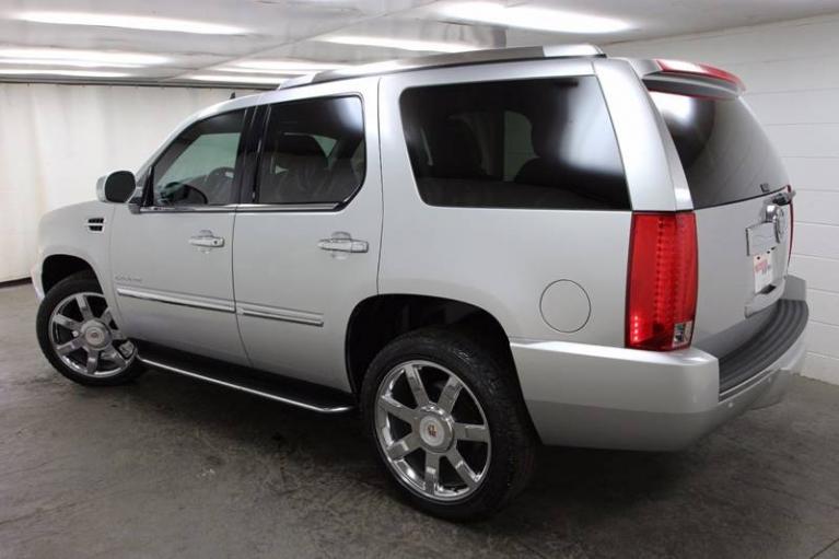 Used-2014-Cadillac-Escalade-Luxury-AWD-4dr-SUV