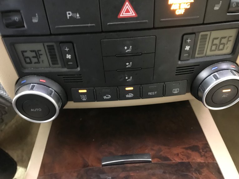 Used-2008-Volkswagen-Touareg-2-VR6-FSI