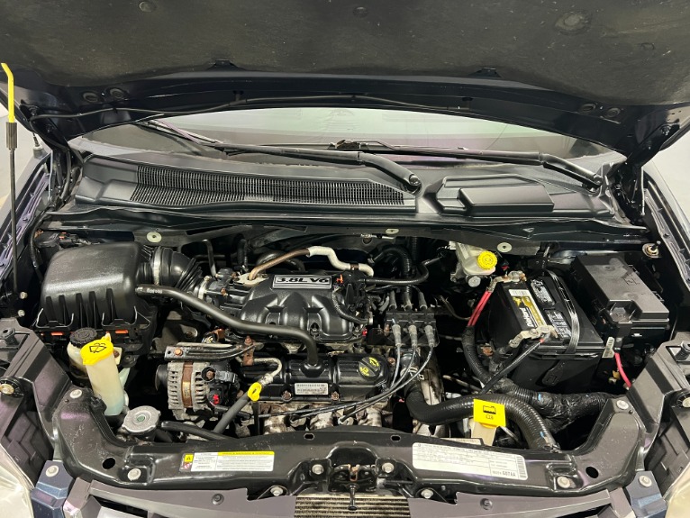 Used-2009-Chrysler-Town-and-Country-Touring-FWD