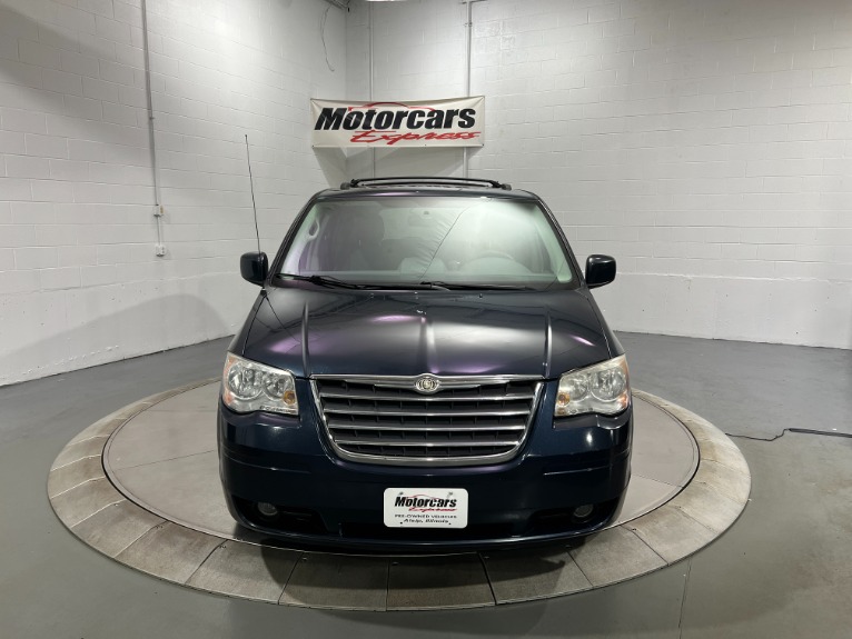 Used-2009-Chrysler-Town-and-Country-Touring-FWD