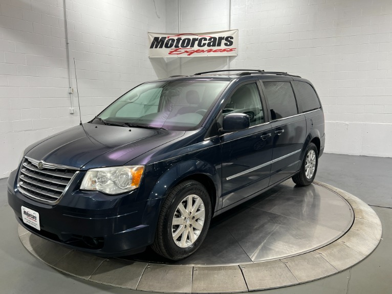 Used-2009-Chrysler-Town-and-Country-Touring-FWD
