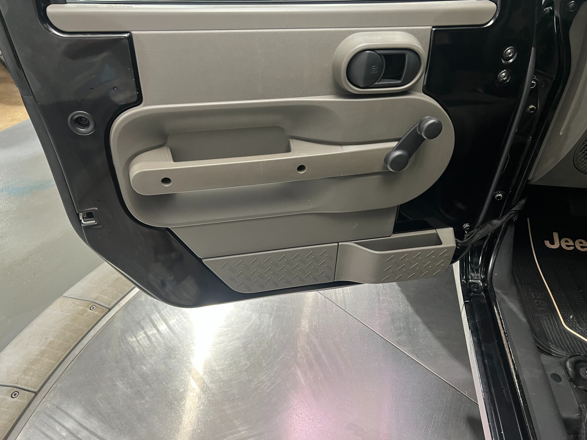Used-2009-Jeep-Wrangler-X-4X4