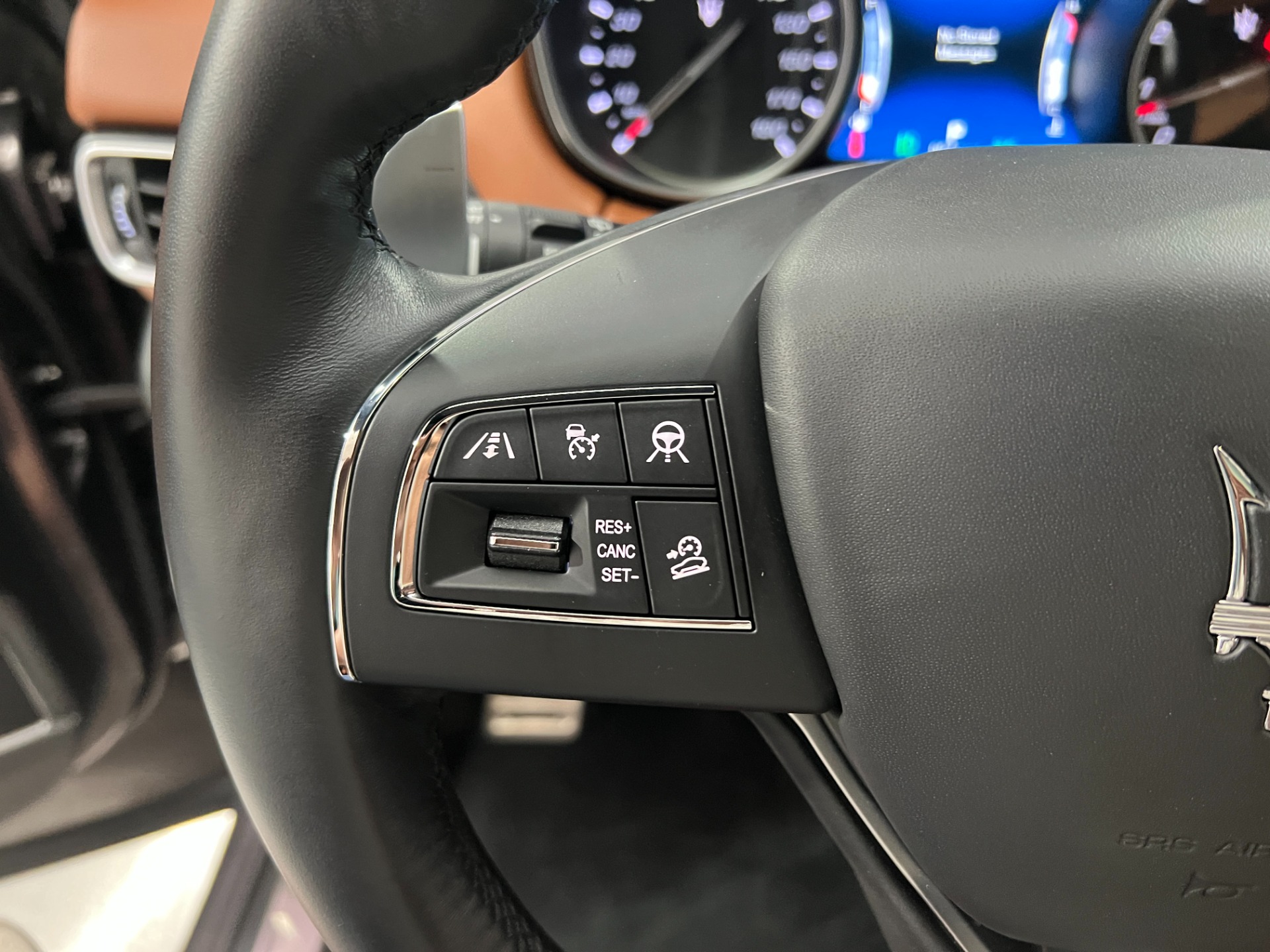 Used-2018-Maserati-Levante-GranLusso-AWD