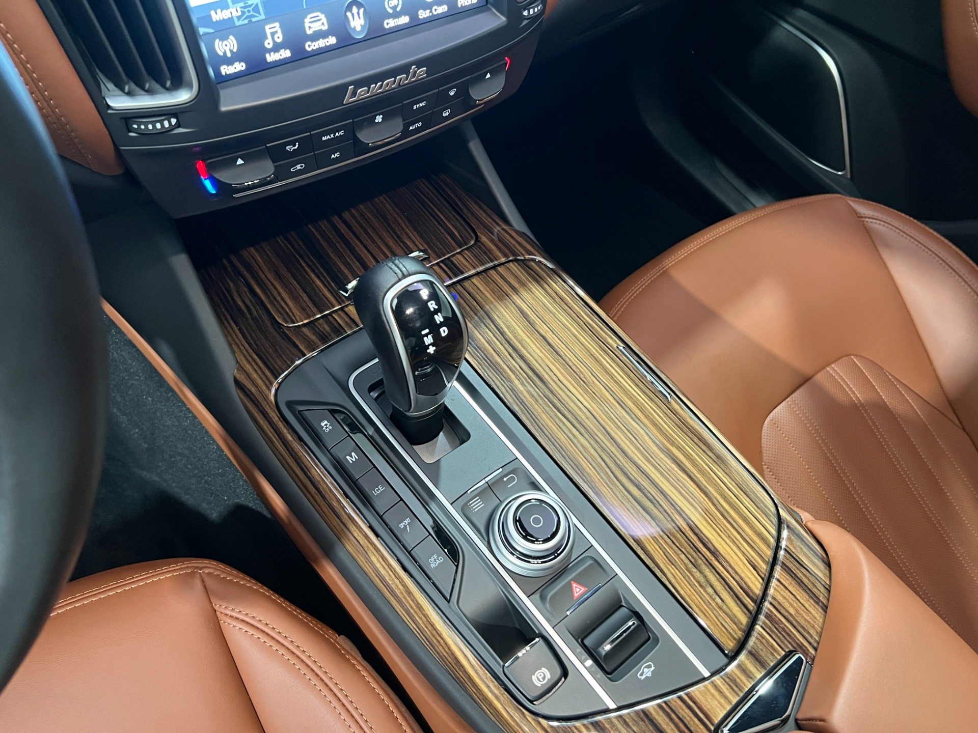 Used-2018-Maserati-Levante-GranLusso-AWD