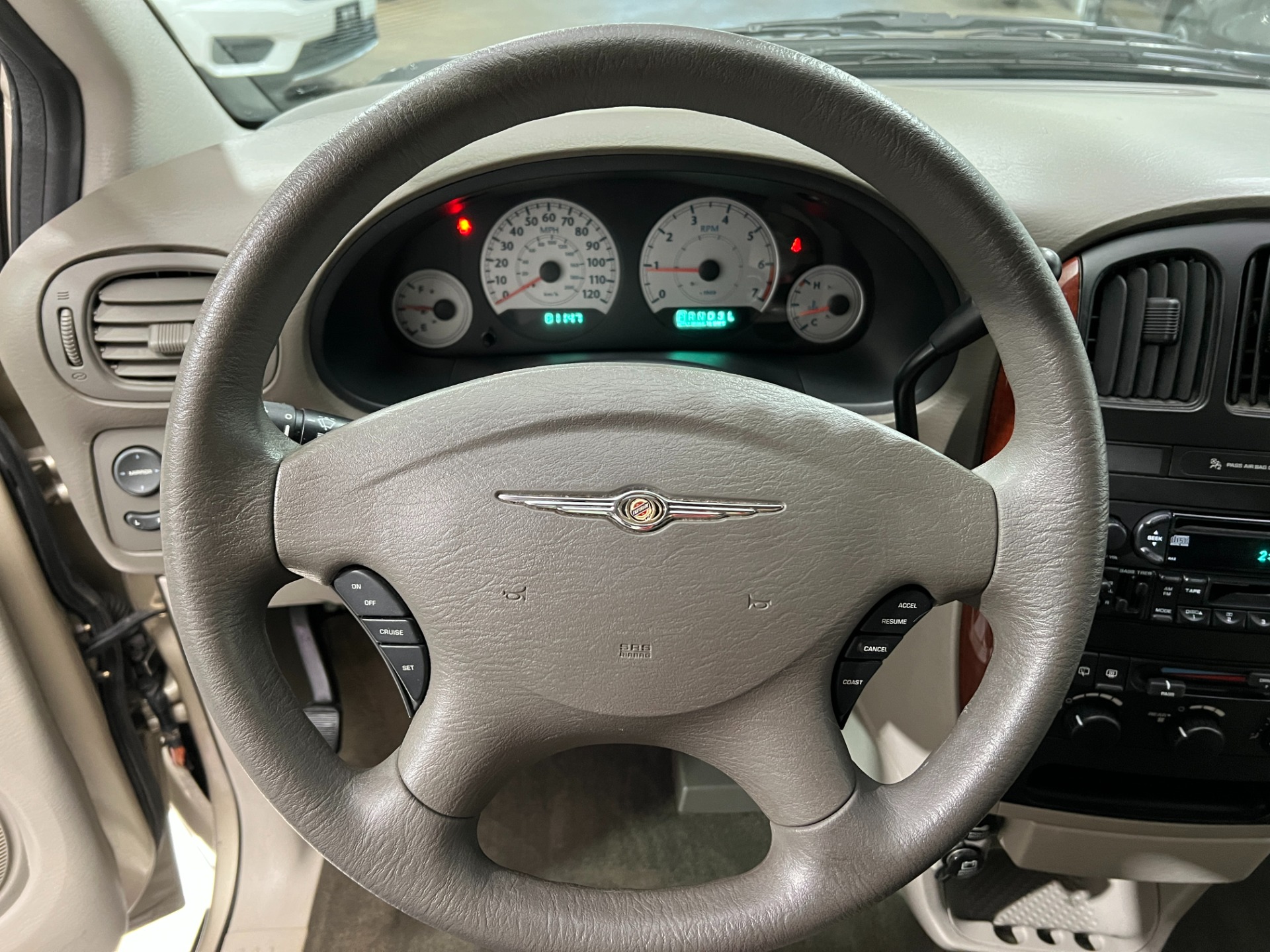 Used-2005-Chrysler-Town-and-Country-LX-FWD