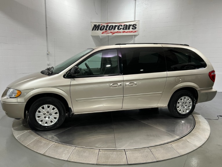 Used-2005-Chrysler-Town-and-Country-LX-FWD