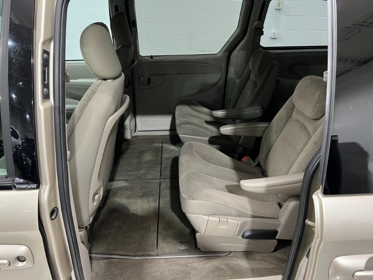 Used-2005-Chrysler-Town-and-Country-LX-FWD