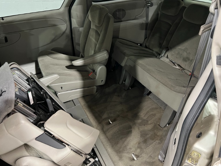 Used-2005-Chrysler-Town-and-Country-LX-FWD