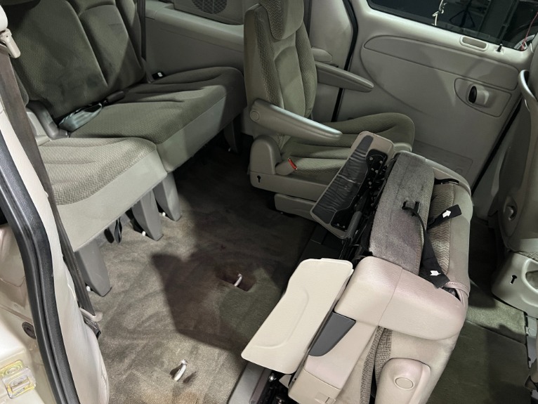 Used-2005-Chrysler-Town-and-Country-LX-FWD