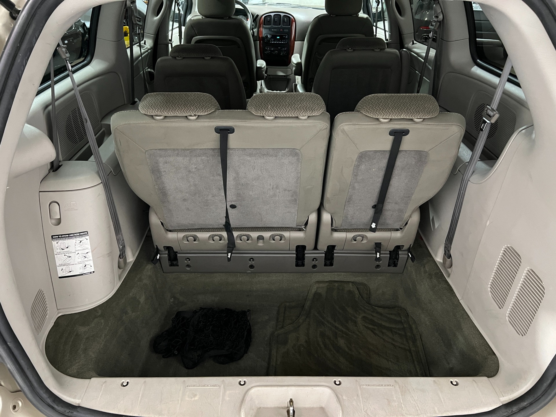 Used-2005-Chrysler-Town-and-Country-LX-FWD