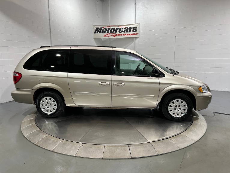 Used-2005-Chrysler-Town-and-Country-LX-FWD