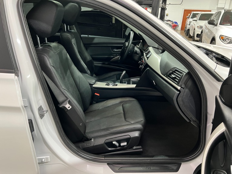 Used-2018-BMW-3-Series-320i-xDrive