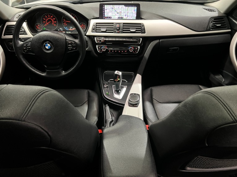 Used-2018-BMW-3-Series-320i-xDrive