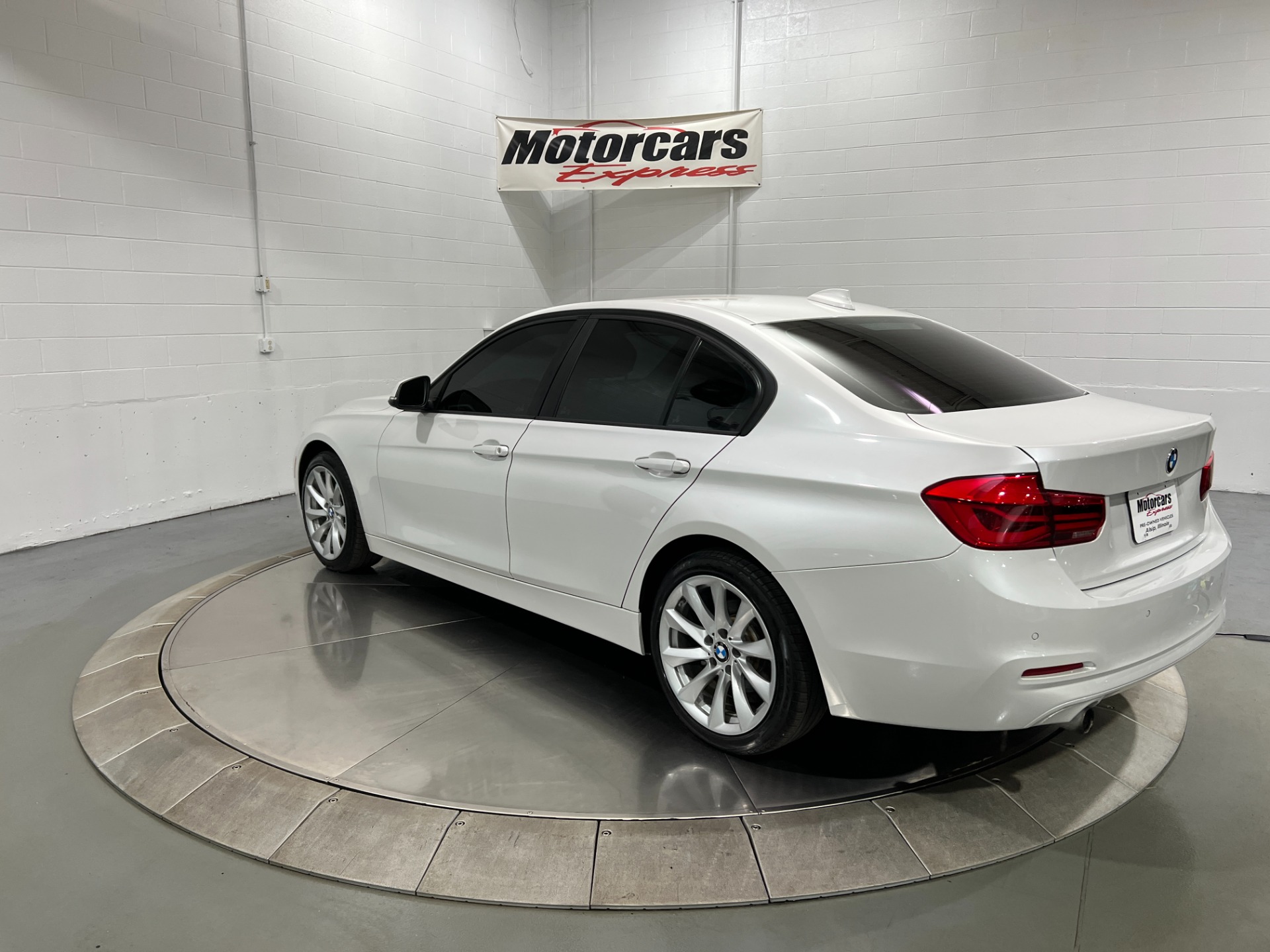 Used-2018-BMW-3-Series-320i-xDrive
