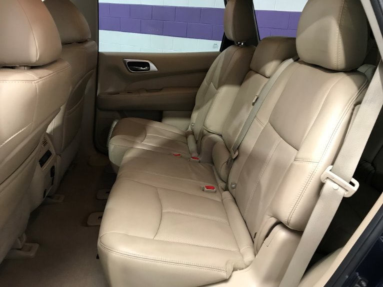 Used-2014-Nissan-Pathfinder-Platinum