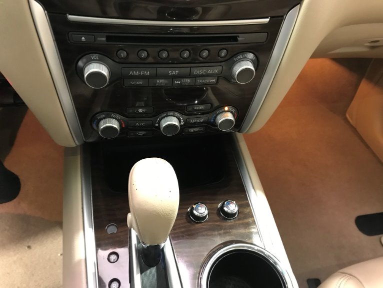 Used-2014-Nissan-Pathfinder-Platinum