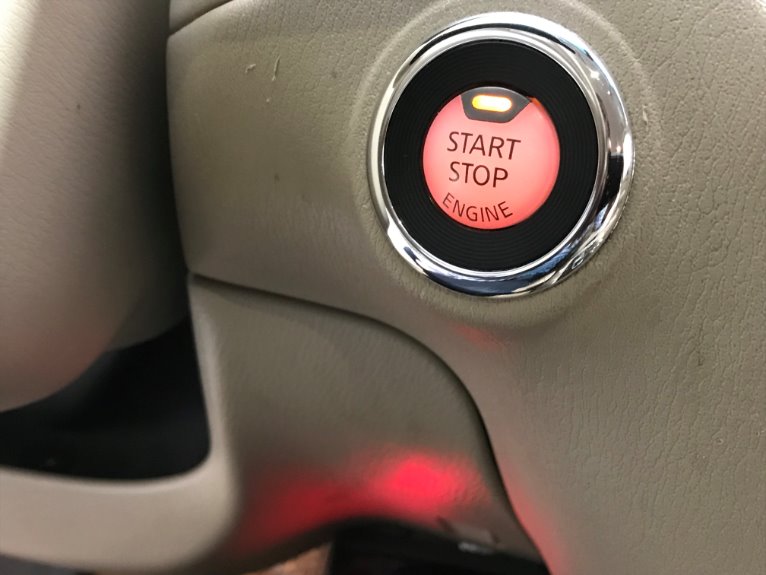 Used-2014-Nissan-Pathfinder-Platinum